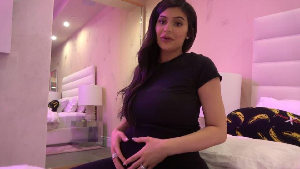  Kylie revealed her pregnancy online tonight