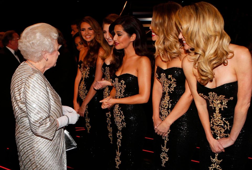  Girls Aloud meeting the Queen in 2012