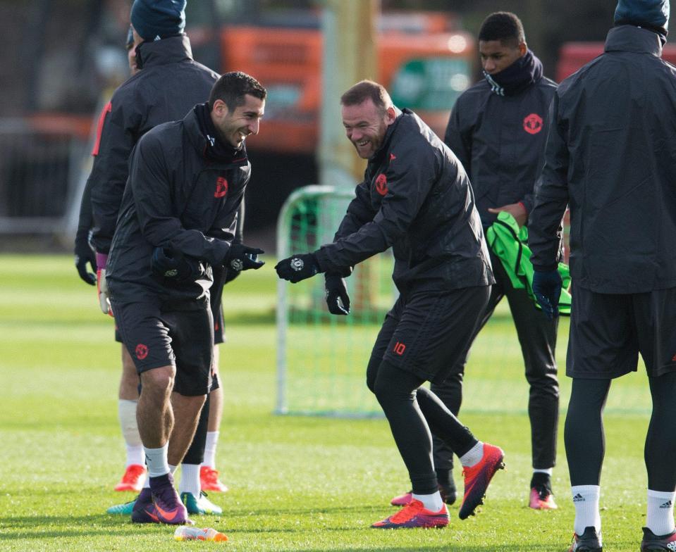  Wayne Rooney hailed Henrikh Mkhitaryan and tipped him to thrive at Arsenal