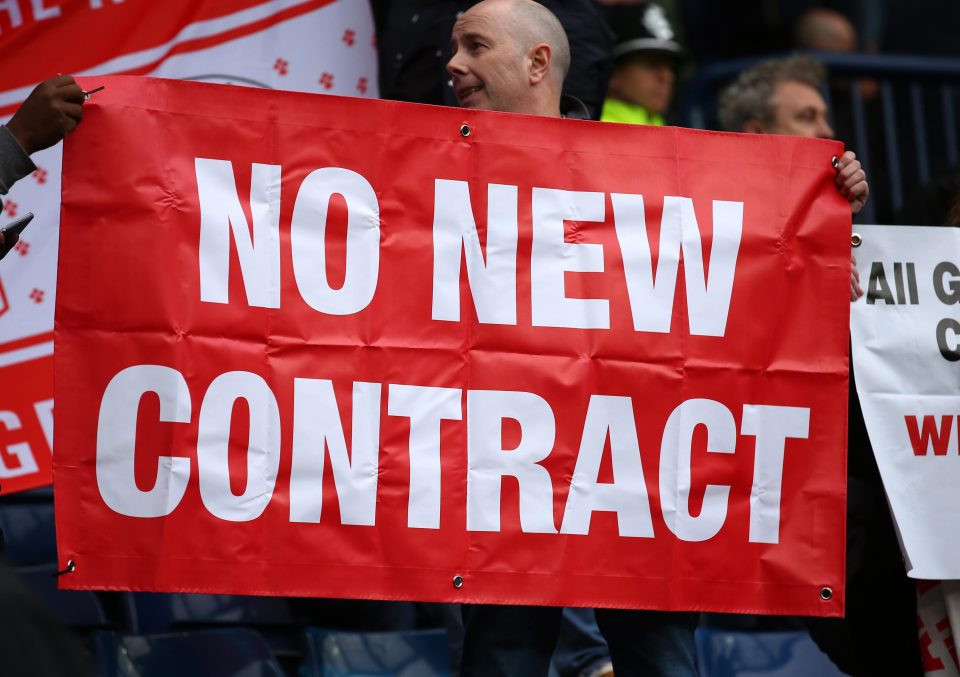  Fans are demanding that 68-year-old Wenger does not get a new contract with Arsenal