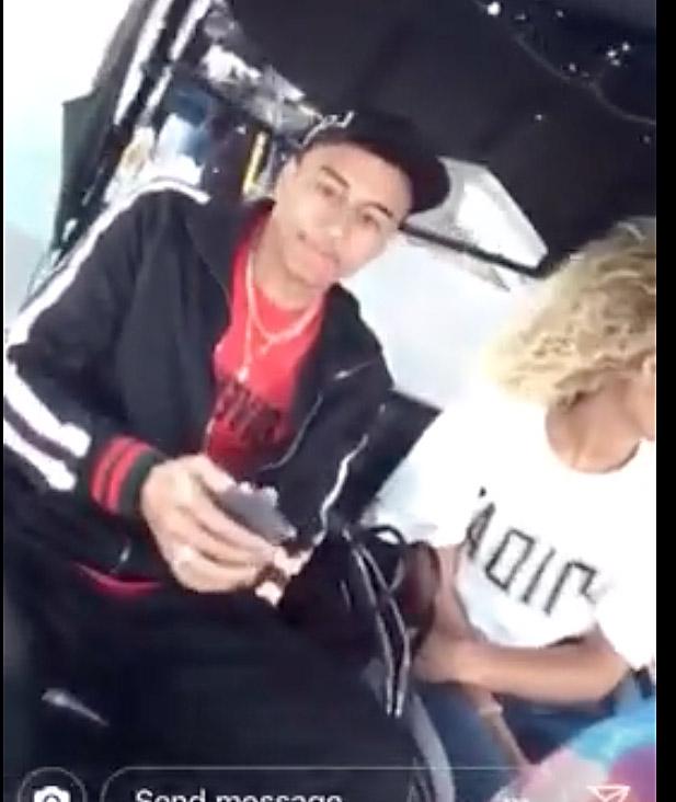  Jesse Lingard and Jena Frumes enjoyed a trip in a cab during a trip to Barcelona