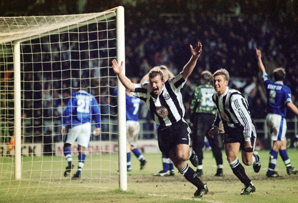  Alan Shearer scored an absolute rocket of a free kick against Blackburn