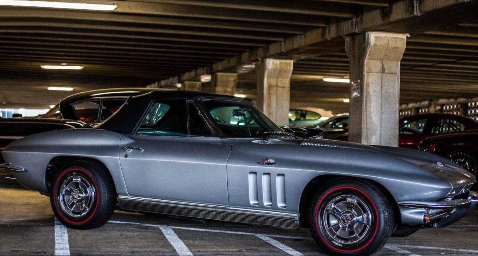 Chevrolet C2 Corvette is a 1960s classic