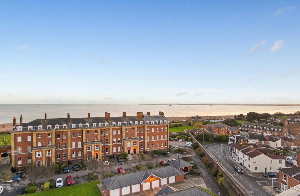  The rooftop boasts its own flag pole and ballustrade