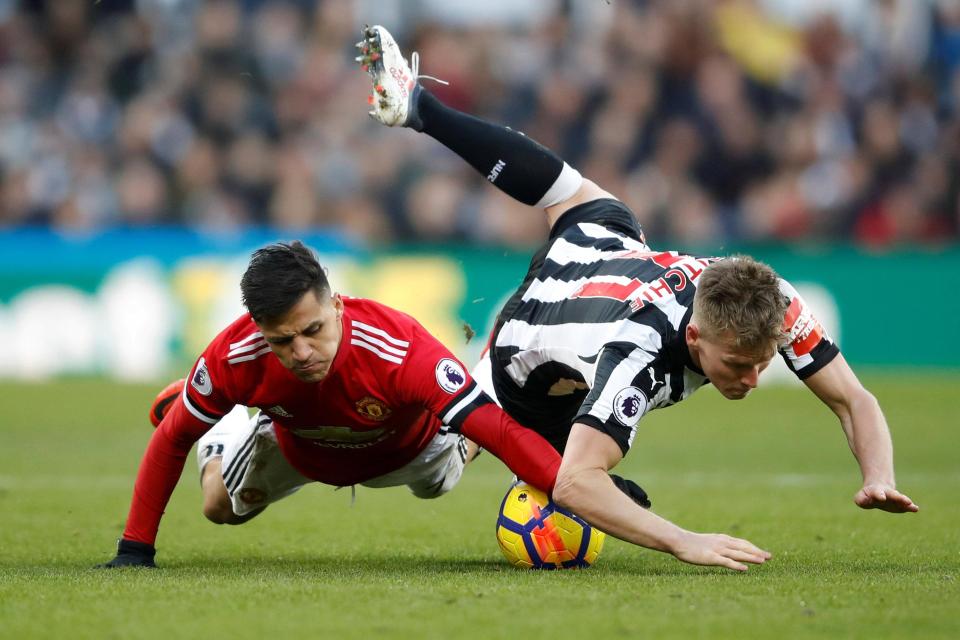  Alexis Sanchez during United's 1-0 defeat to Newcastle