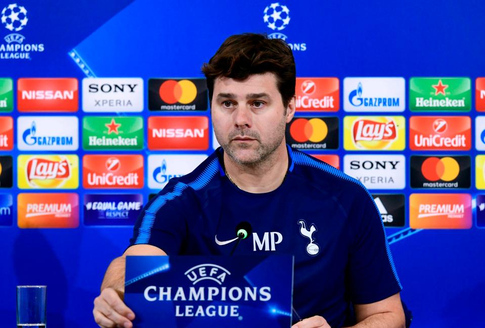  Mauricio Pochettino claims he's saving Alderweireld's career by not automatically starting him