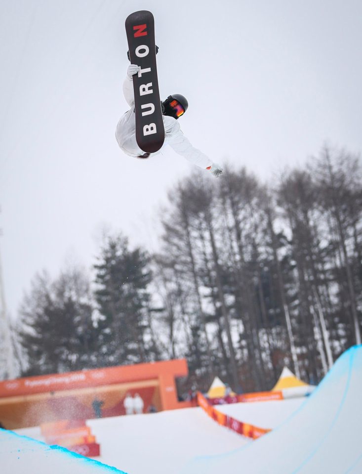  Shaun White takes to the sky en route to a historic halfpipe victory