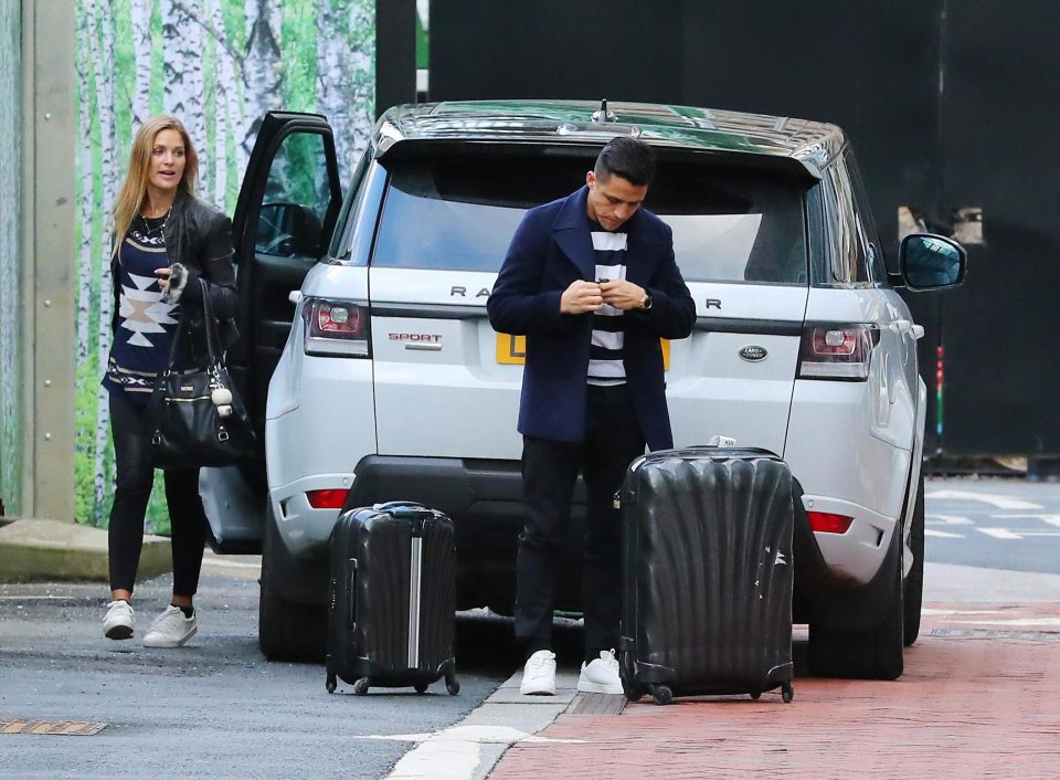  Mayte Rodriguez arrives at the Lowry Hotel with boyfriend Alexis Sanchez