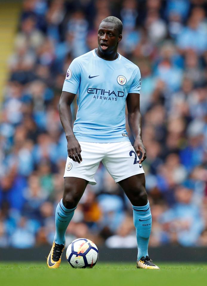  Benjamin Mendy was keen to show the world what he had to see today - Bernardo Silva's feet