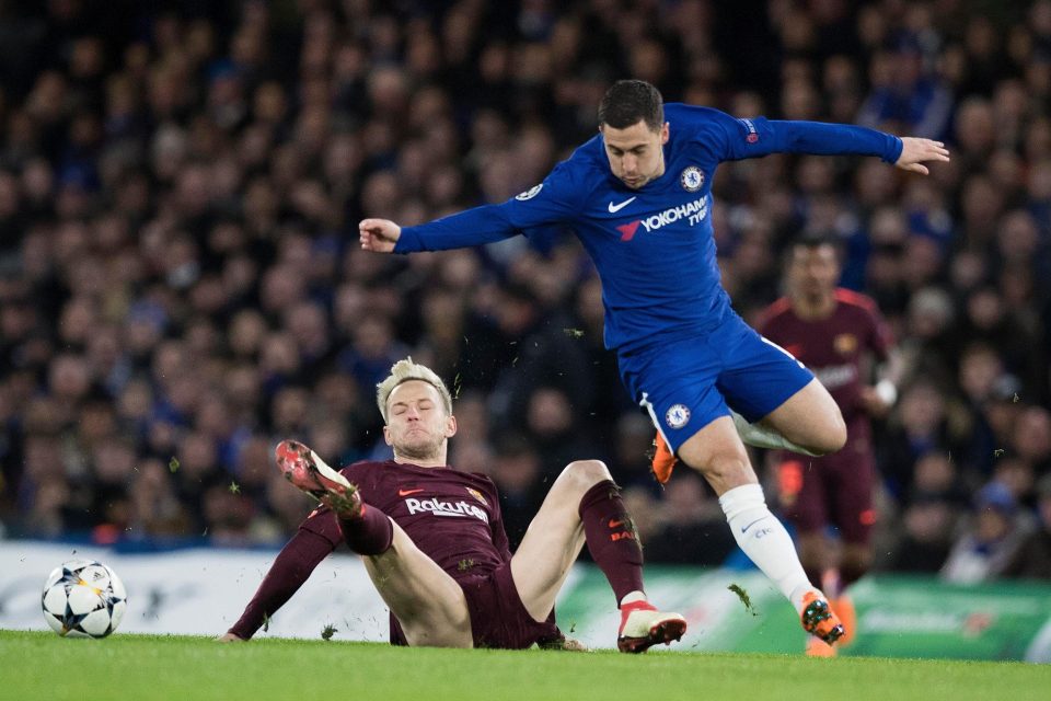  Hazard gets away from Barcelona midfielder Ivan Rakitic during the 1-1 draw