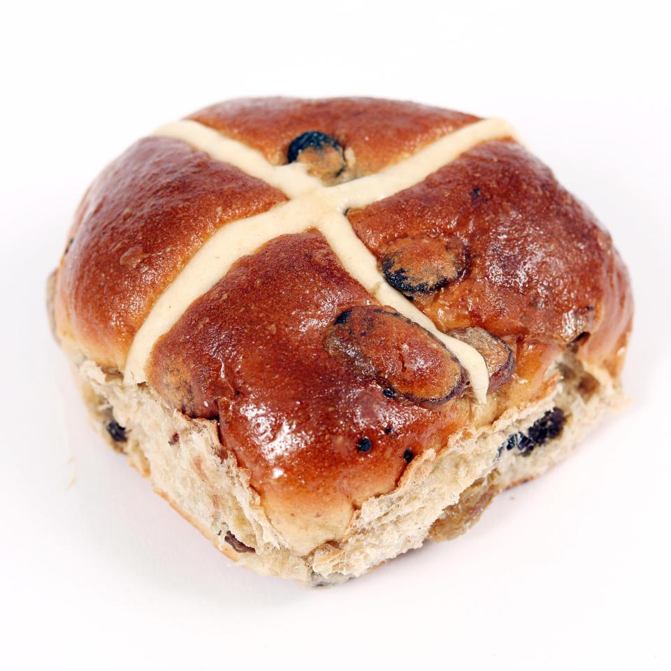  Morrisons are selling this bun in a pack of six for £1