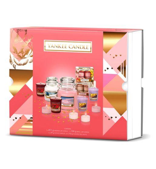  Save £26.92 on this Yankee Candle Classic: The Ultimate Fragrance Gift Set