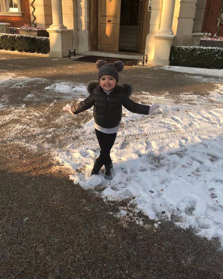  Tamara Ecclestone's daughter Sophia was ready to seize her snow day