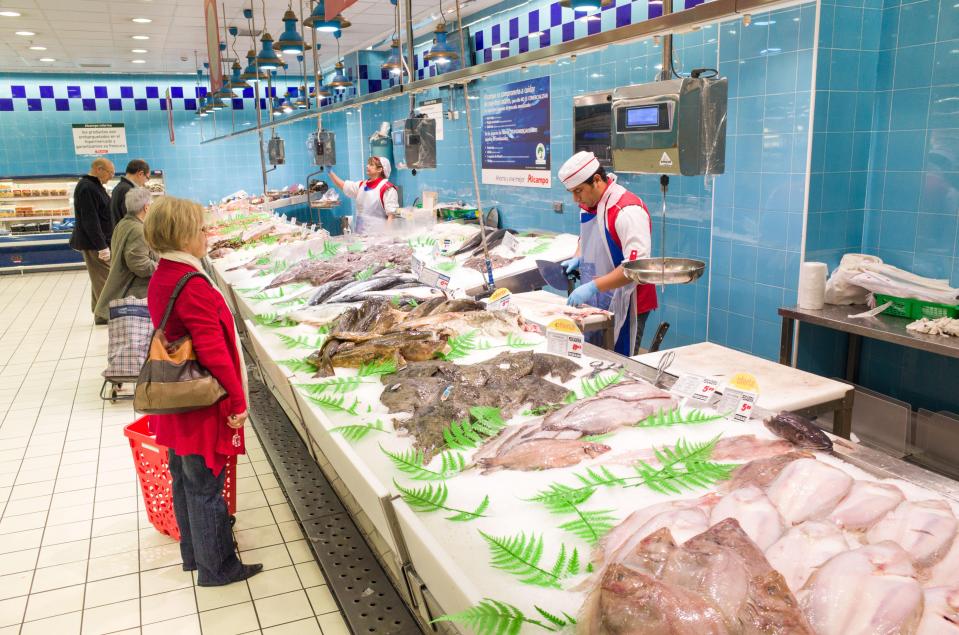  An investigation into airborne plastic food contamination found particles on every sample of open counter sold fish from the eight major supermarkets