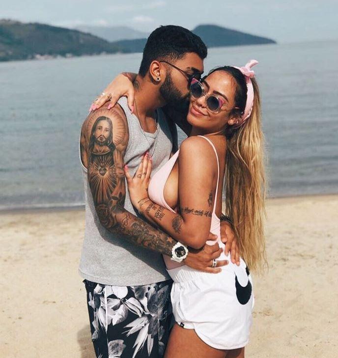  Neymar's sister Rafaella Beckran is dating his Brazil team-mate Gabigol