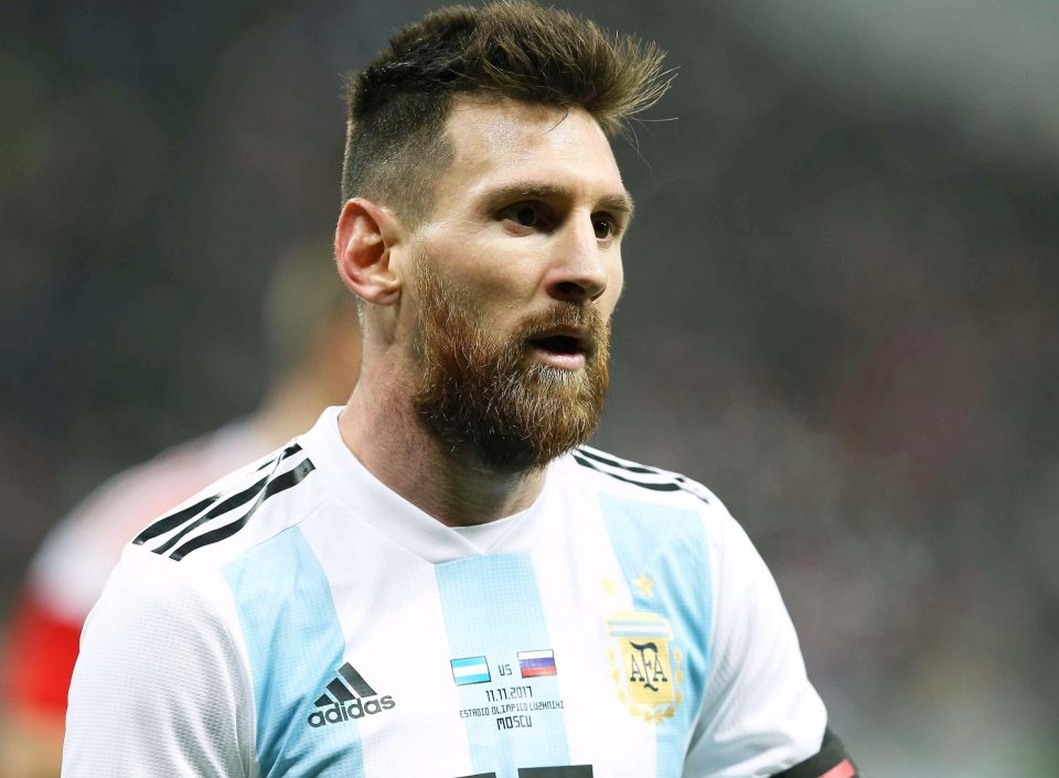  Lionel Messi has said he will retire from international football if Argentina don't win the World Cup in the summer