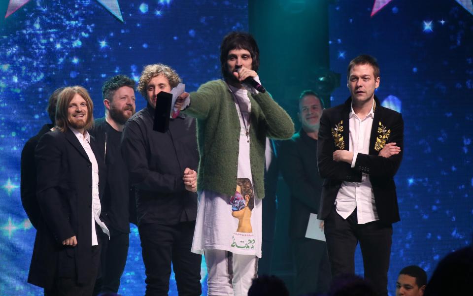  Kasabian loved Andrea Bocellis performance