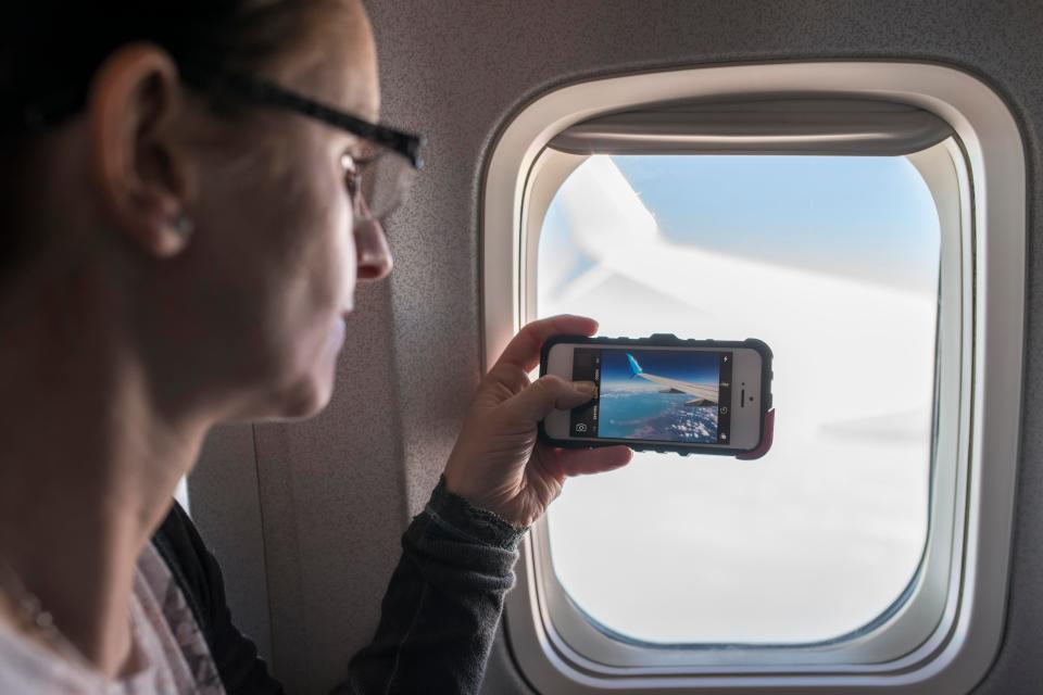  Passengers are required to put their phones in flight mode before take-off