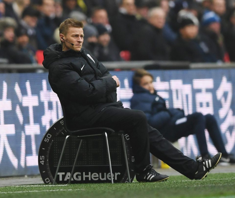  Mike Jones took over as fourth official from the comfort of a chair