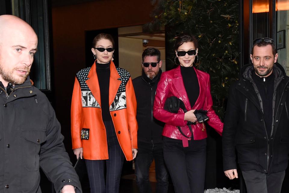  Gigi and sister Bella at Paris Fashion Week