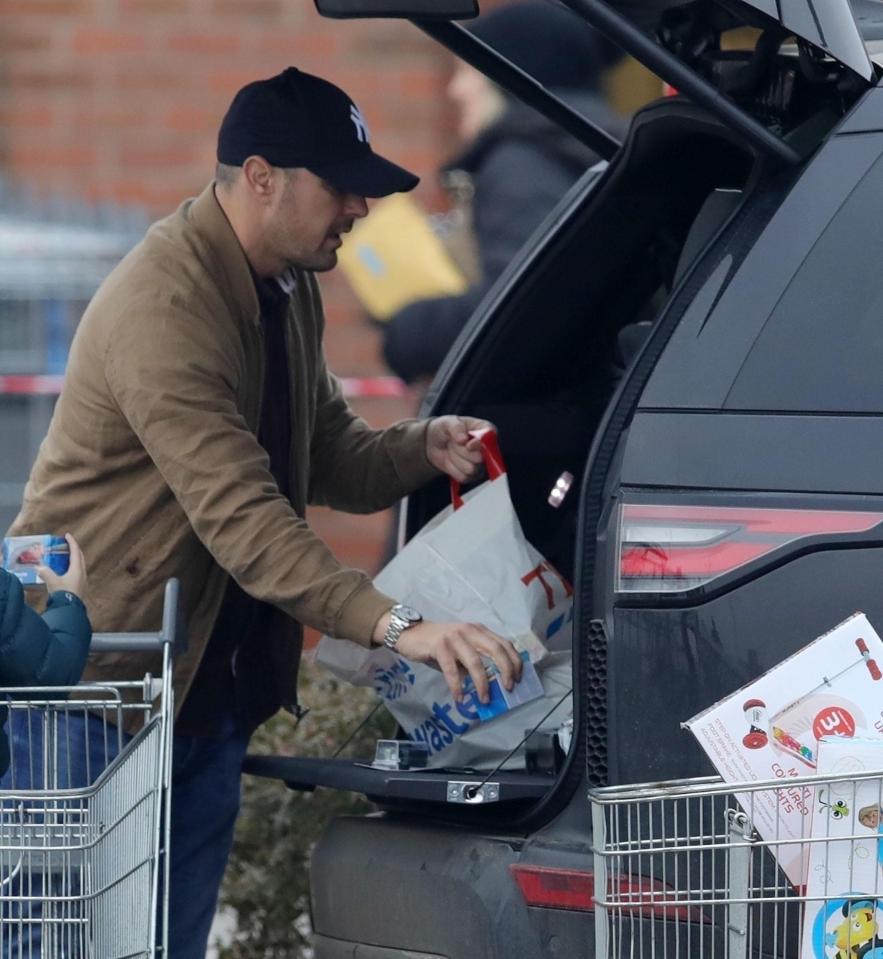  It looks like the couple had one of their children with them, sat in the trolley