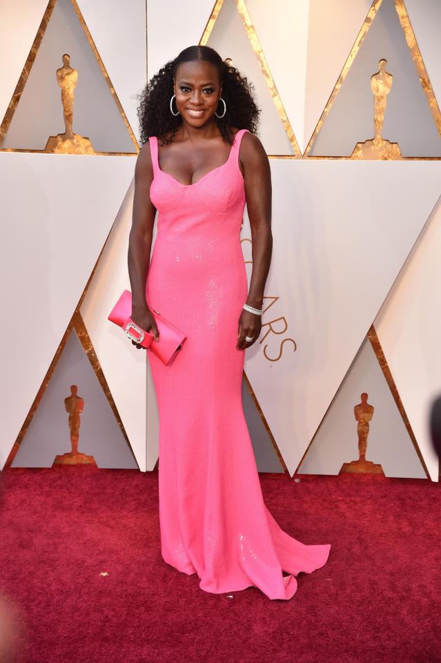  Viola Davis looked sensational in a hot pink strappy dress and matching clutch