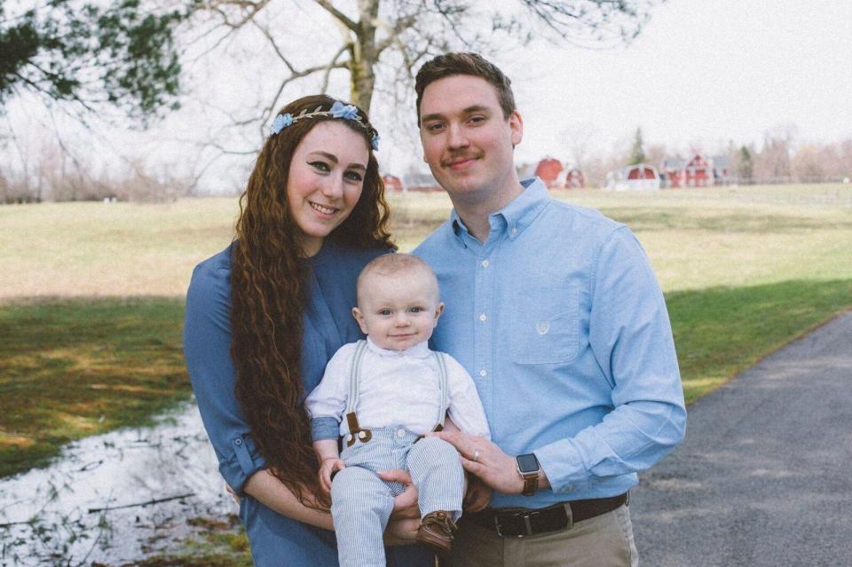  Dad Nate, 29, captured the moment on camera moments after Annabelle was born