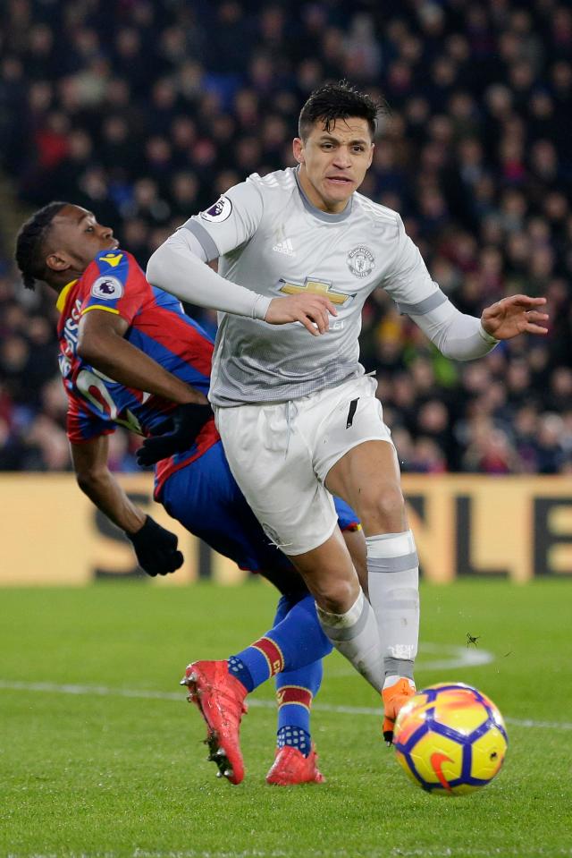  Alexis Sanchez arguably had his worst game in a Man United shirt against Crystal Palace last time out