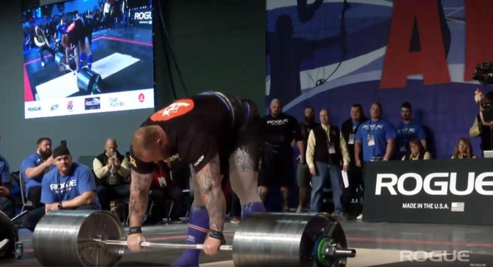  Hafthor Bjornsson set a new deadlift world record at the 2018 Arnold Strongman Classic