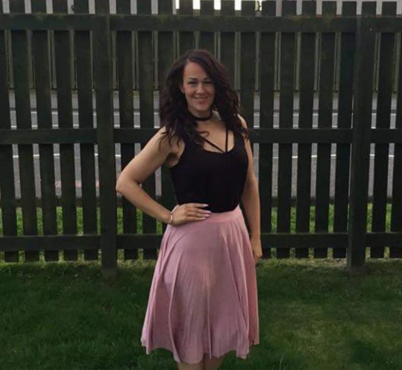  Mum-of-two Donna shed 8st through diet and exercise and now wears a svelte size 10 to 12