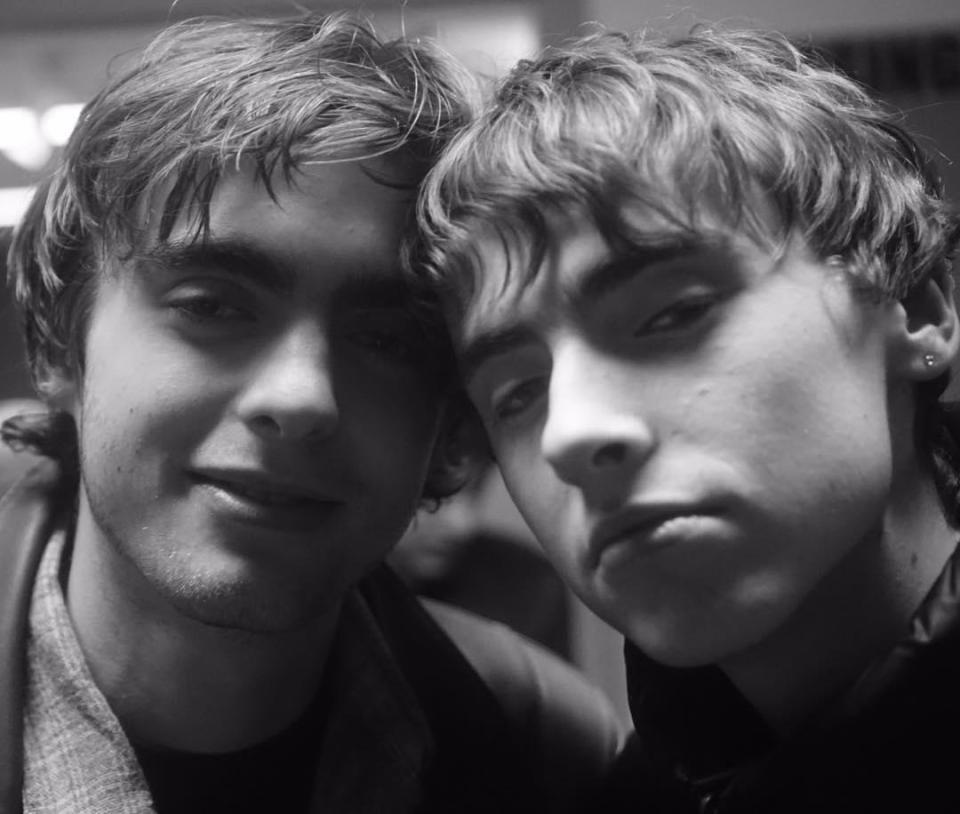  Liam Gallagher's sons, Lennon (L) and Gene (R)