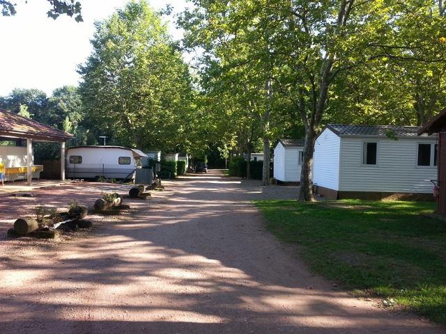 Camping Libertin la Roseraie is located just outside Vichy, in central France