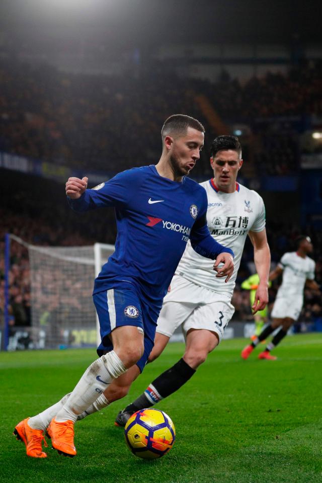  Eden Hazard flourishes on the wing, but pales in comparison as a false-nine