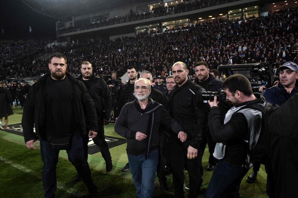  Savvidis entered the pitch with a team of his personal bodyguards