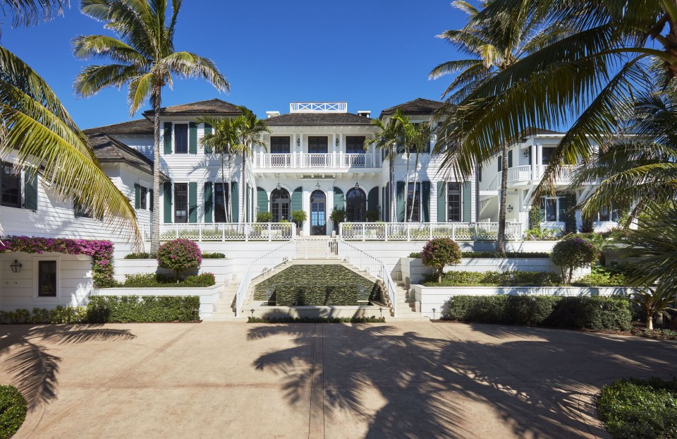 Elin Nordegren's stunning Florida mansion has 11 bedrooms