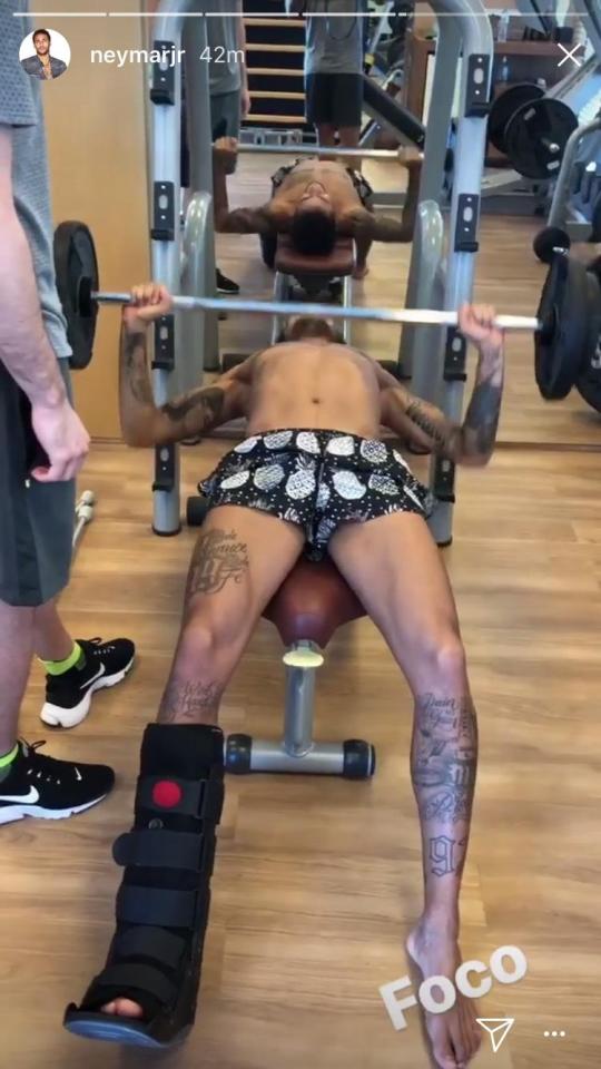  PSG ace Neymar shared clips of him working out in the gym