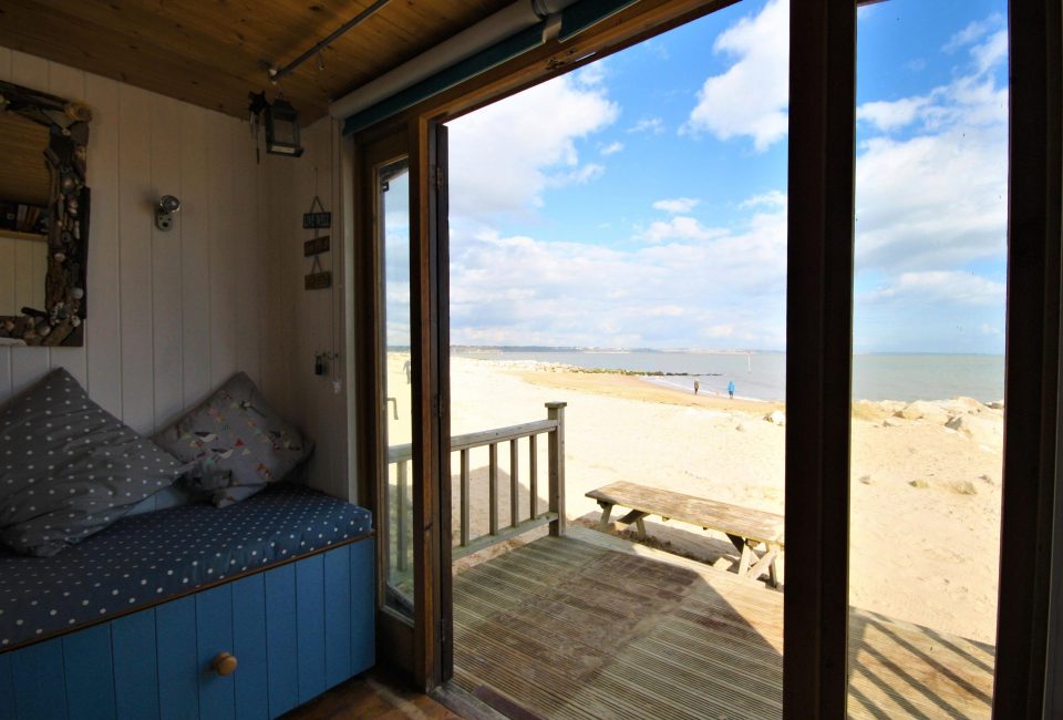  The hut offers stunning beach views