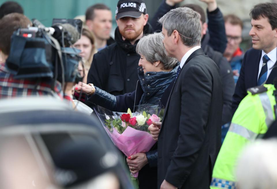  People lined up to take photographs with her and shake her hand