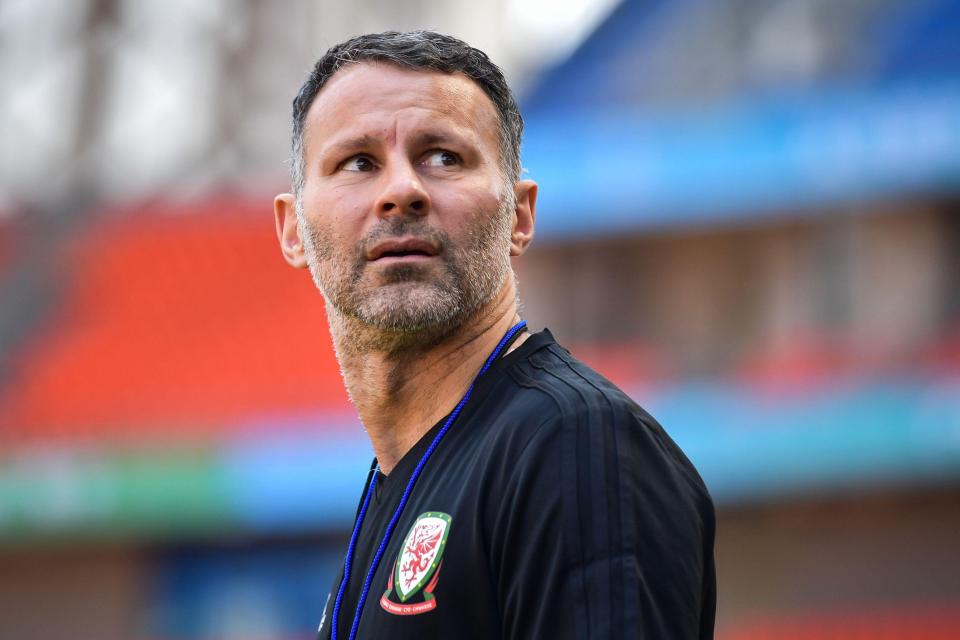  Giggs admits he is ready to improve on his own weaknesses