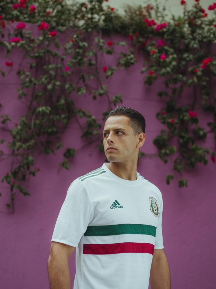  Javier Hernandez looks edgy in Mexico's away strip