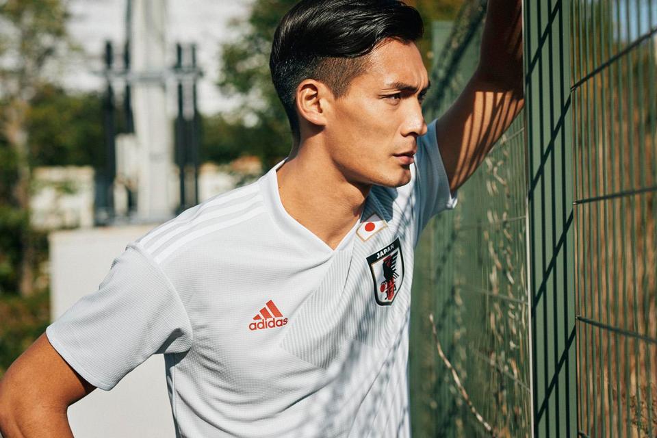  Japan have also decided to go grey for their reverse kit