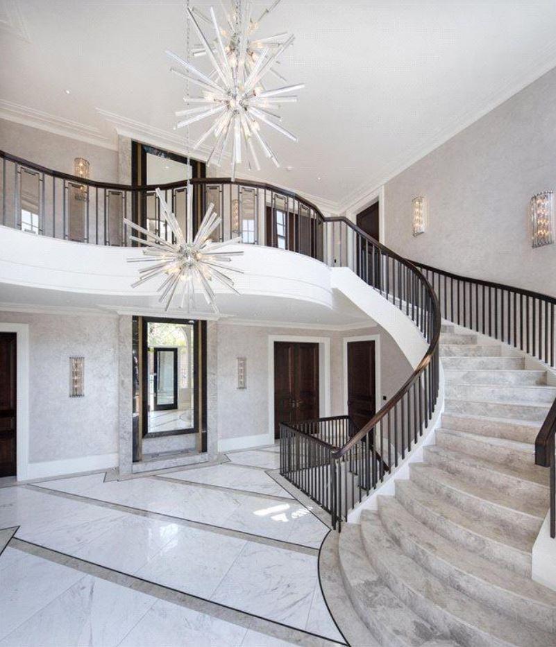  Pierre-Emerick Aubameyang's mansion has an elegant white marble theme