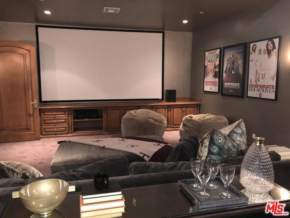  The home cinema is one of its most attractive features