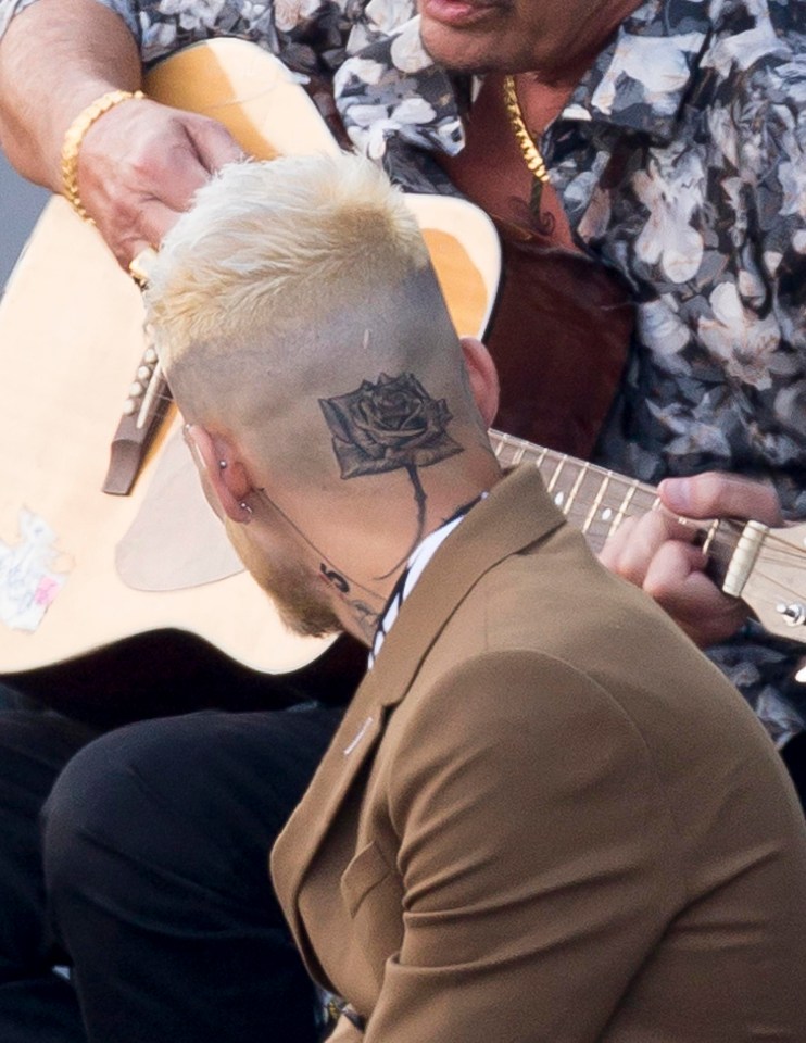 Zayn had a rose etched on his head in the days after the split