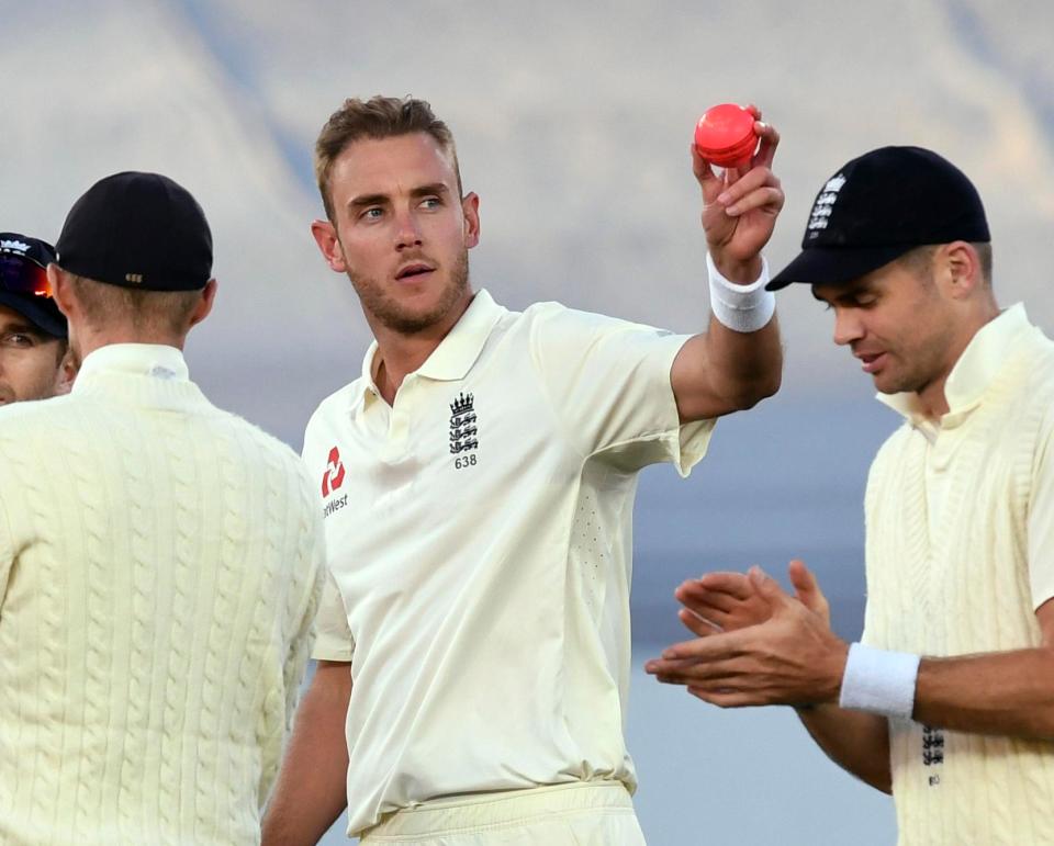  Stuart broad took his 400th Test wicket and will need more if his side are to have any chance