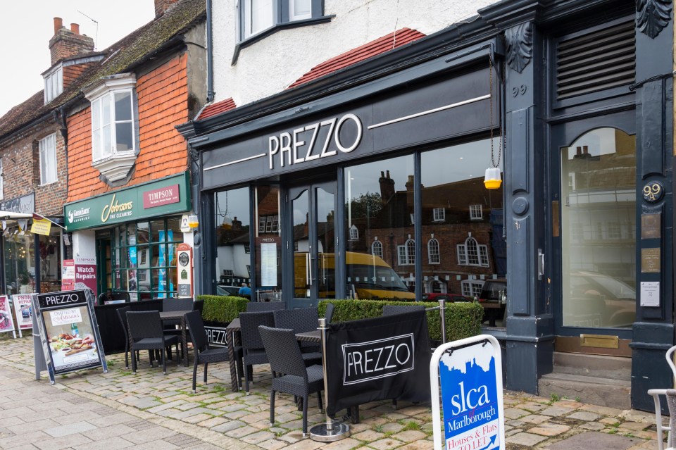 Prezzo has announced it will axe hundreds of jobs amid restaurant closures