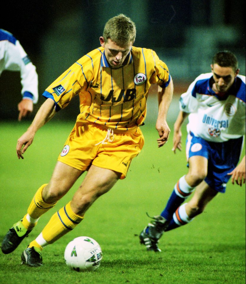  Graeme Jones met Roberto Martinez during his playing days at Wigan