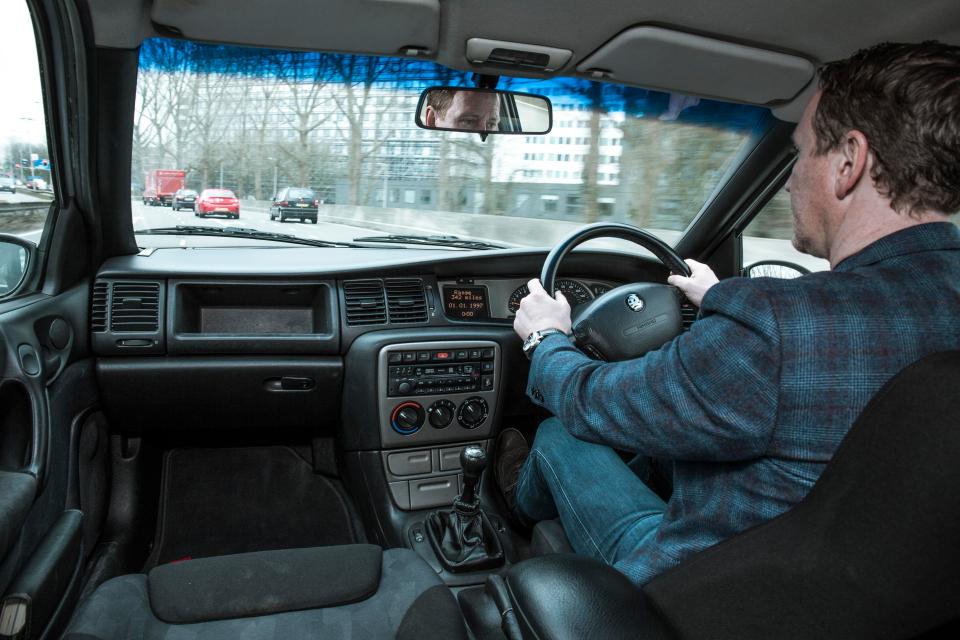  The old Vectra still has a lovely-sounding 2.5-litre V6 engine