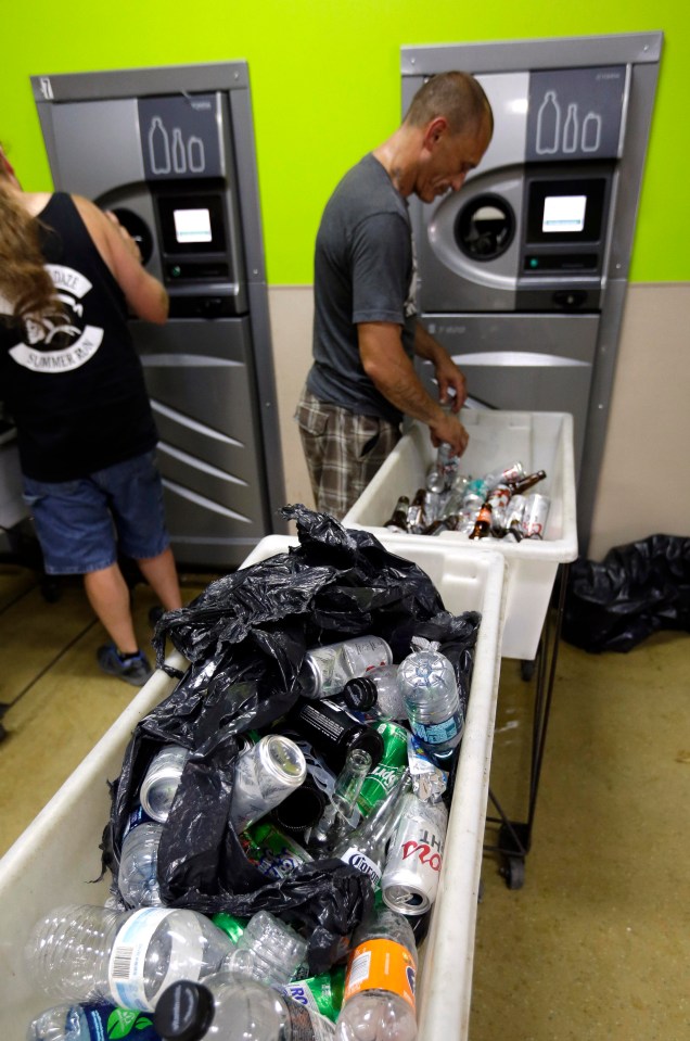 In America, people who root through rubbish bins to profit from people’s tossed-away bottles are known as ‘canners’