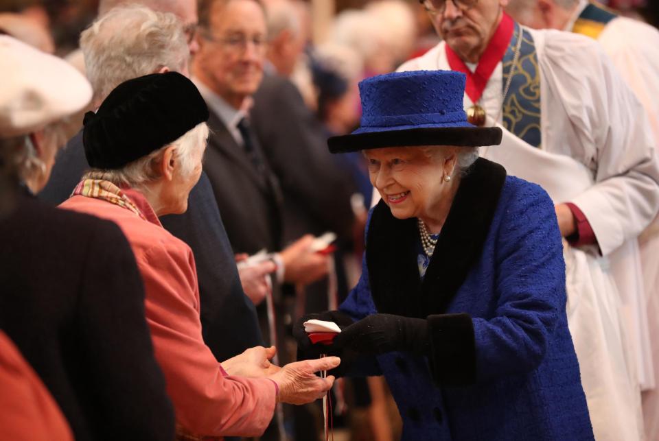  The Queen hands out Maundy money to pensioners at St George's Chapel, Windsor, on March 29, 2018